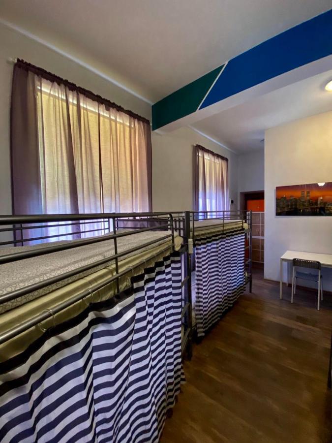 Ametyst Hostel Cracovia Exterior foto