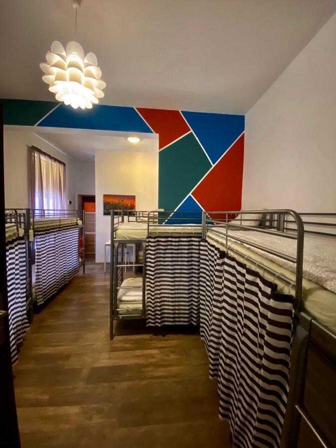 Ametyst Hostel Cracovia Exterior foto